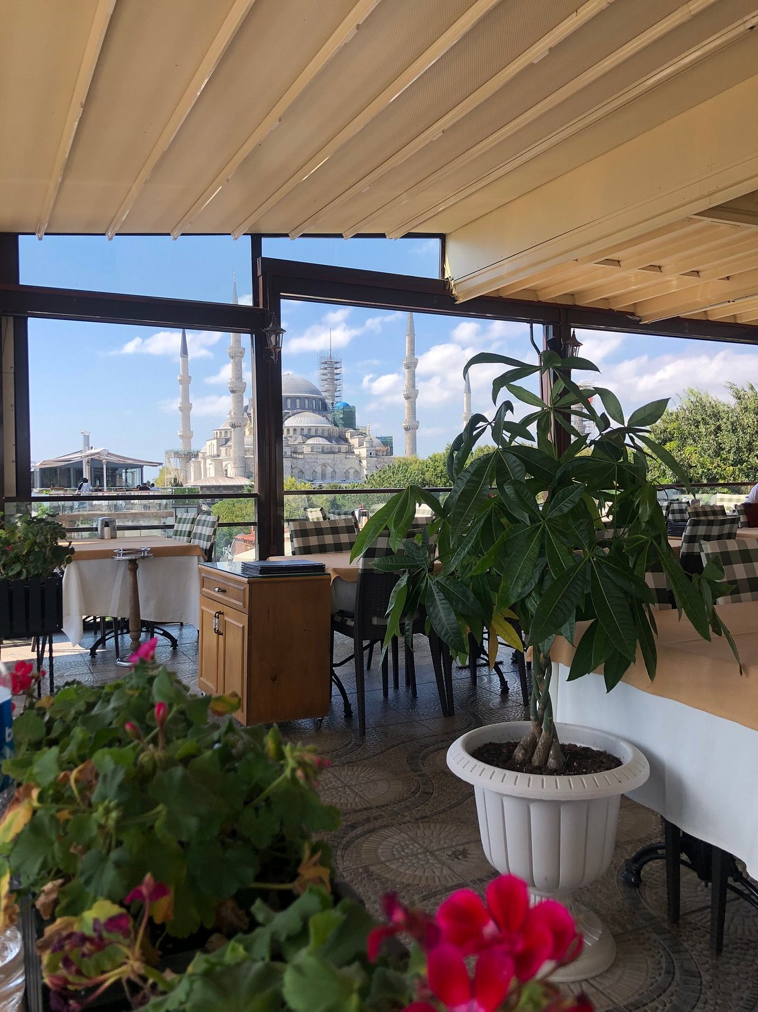 مطعم سفن هيلز إسطنبول